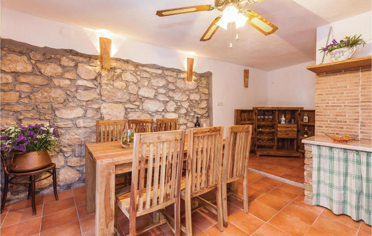 Stunning Home In Punat With Kitchen Stara Baška المظهر الخارجي الصورة